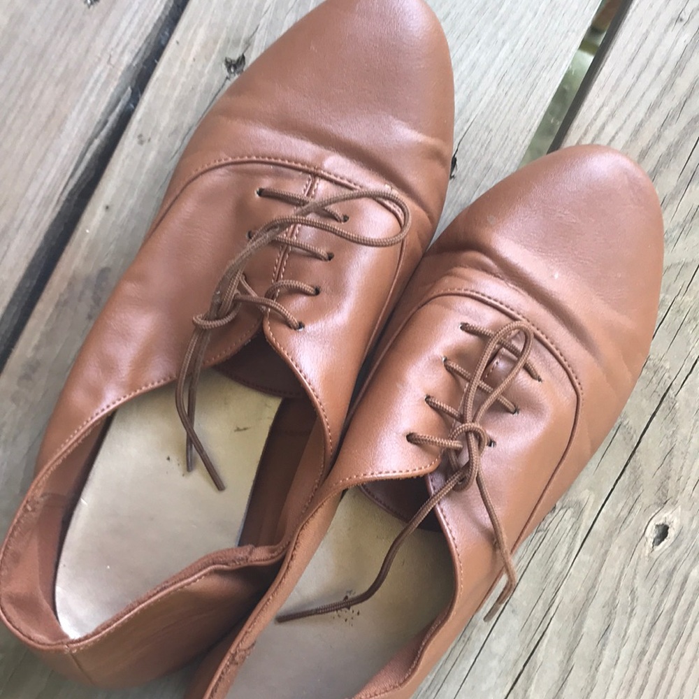 Brown flats - Picture 4 of 4
